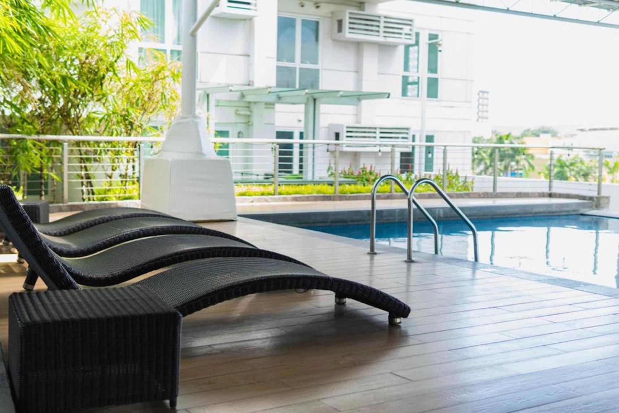 Abreeza Studio Suite 2321 - Pool, Wifi, City View, Washer, Ac, Netflix, Mall Davao City Kültér fotó